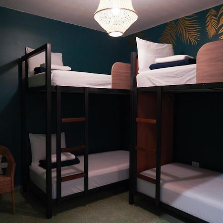 Santurcia Hostel (Adults Only) San Juan Ngoại thất bức ảnh