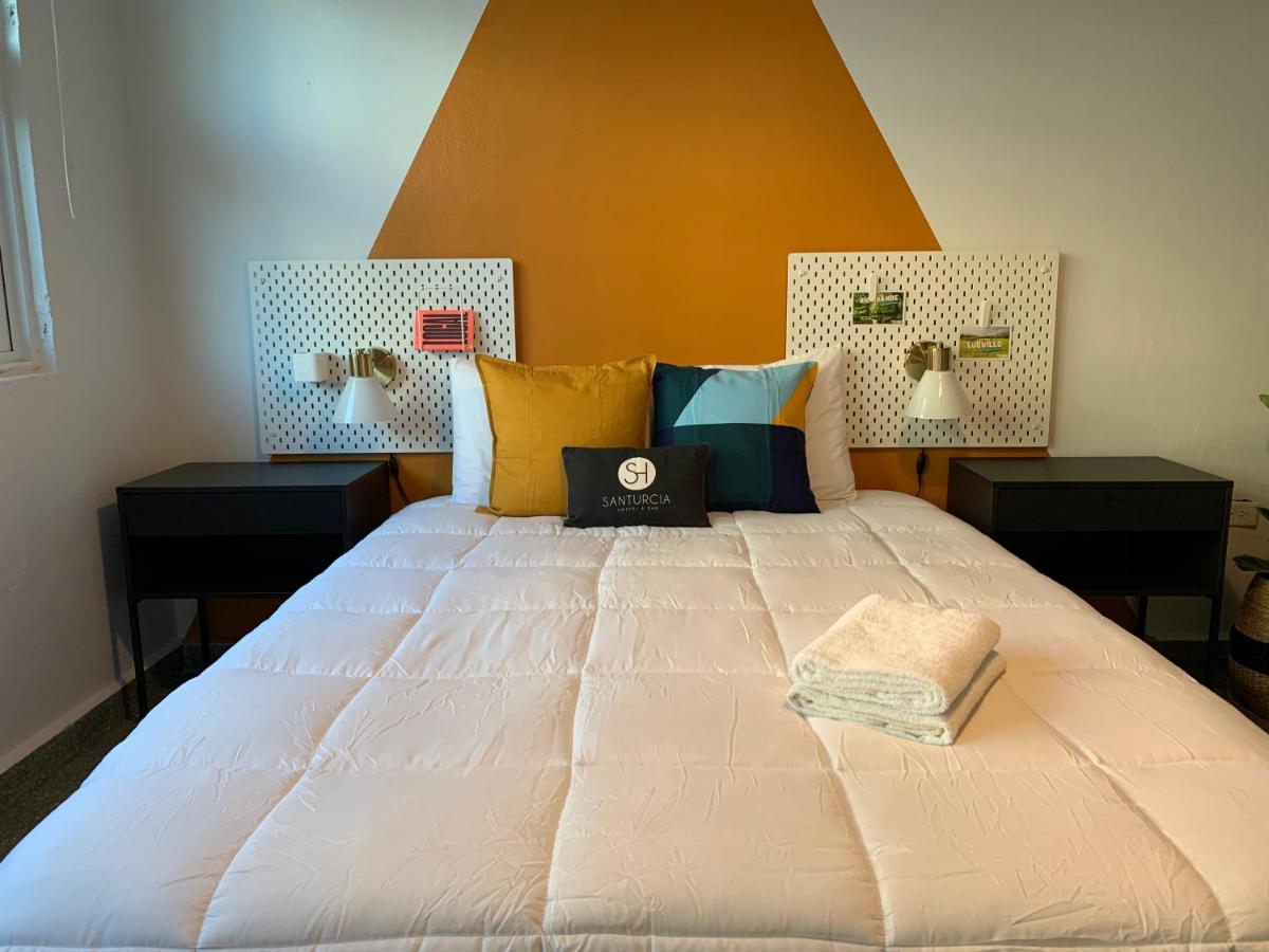 Santurcia Hostel (Adults Only) San Juan Ngoại thất bức ảnh